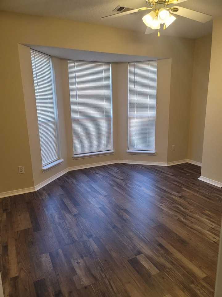 3802 Owen St - Photo 3 of 14