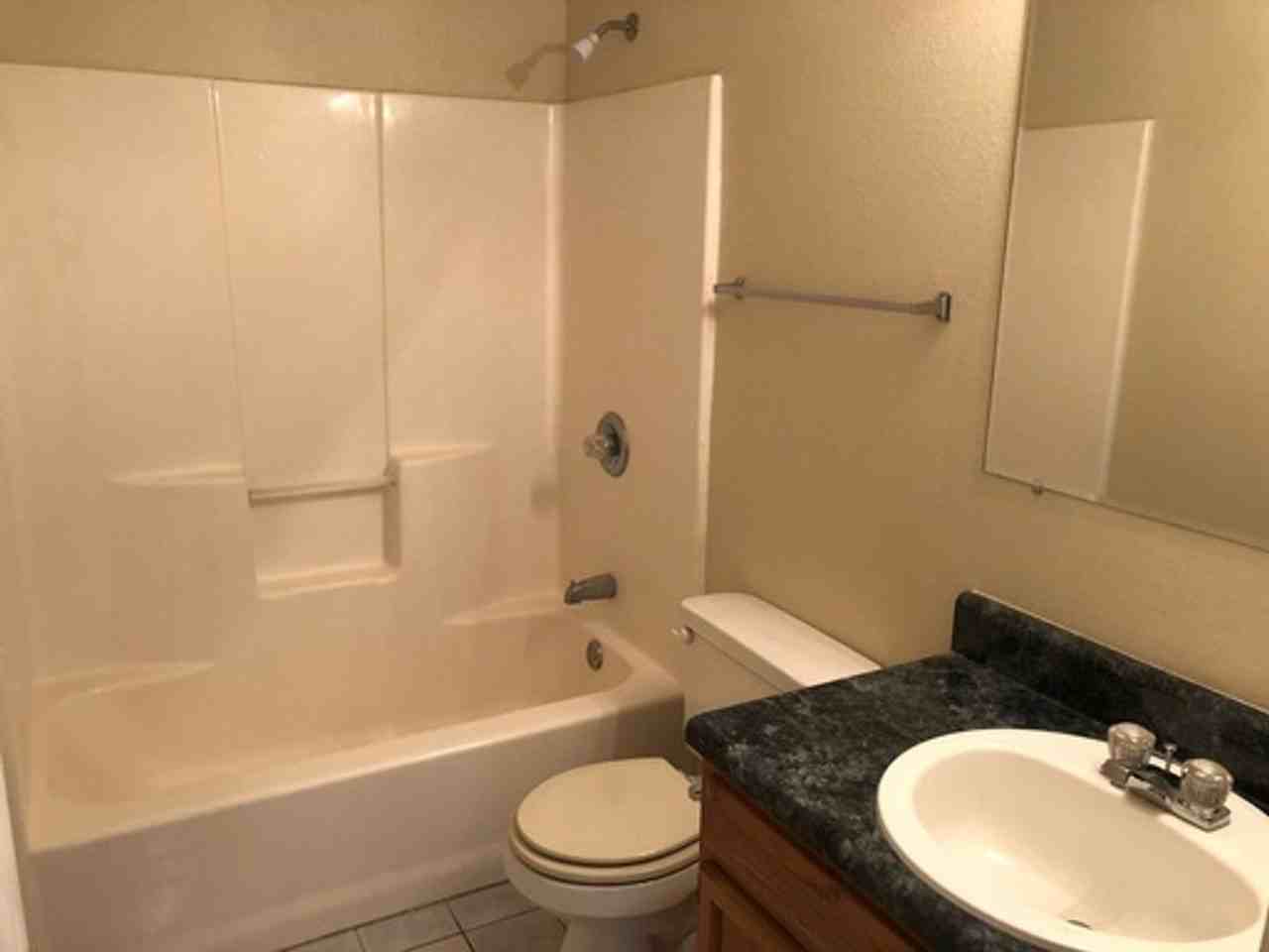 3802 Owen St - Photo 4 of 14