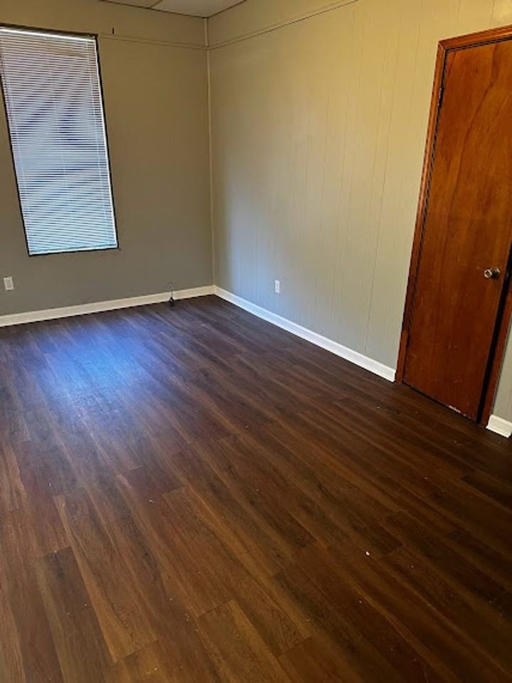 1530-1532 1530-1532 Darmouth Duplex - Photo 3 of 16