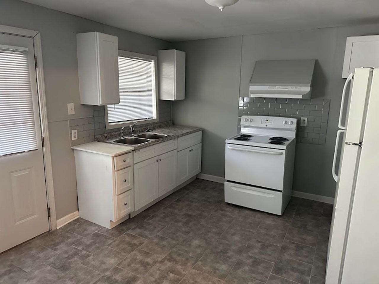 1530-1532 1530-1532 Darmouth Duplex - Photo 5 of 16