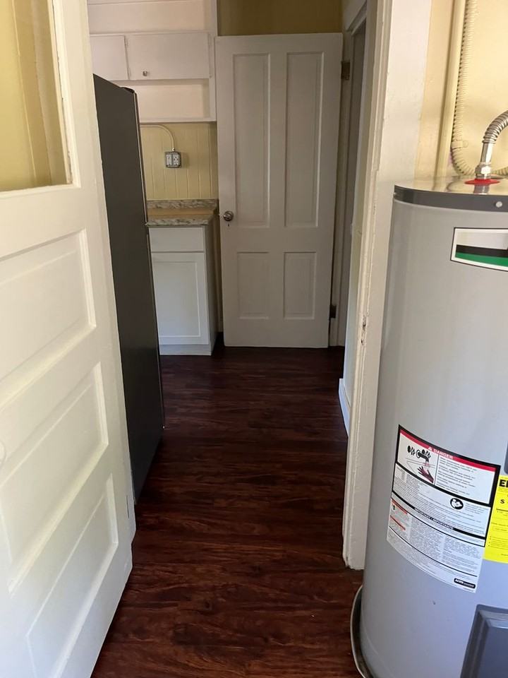 576 Ne Winchester St - Photo 7 of 23