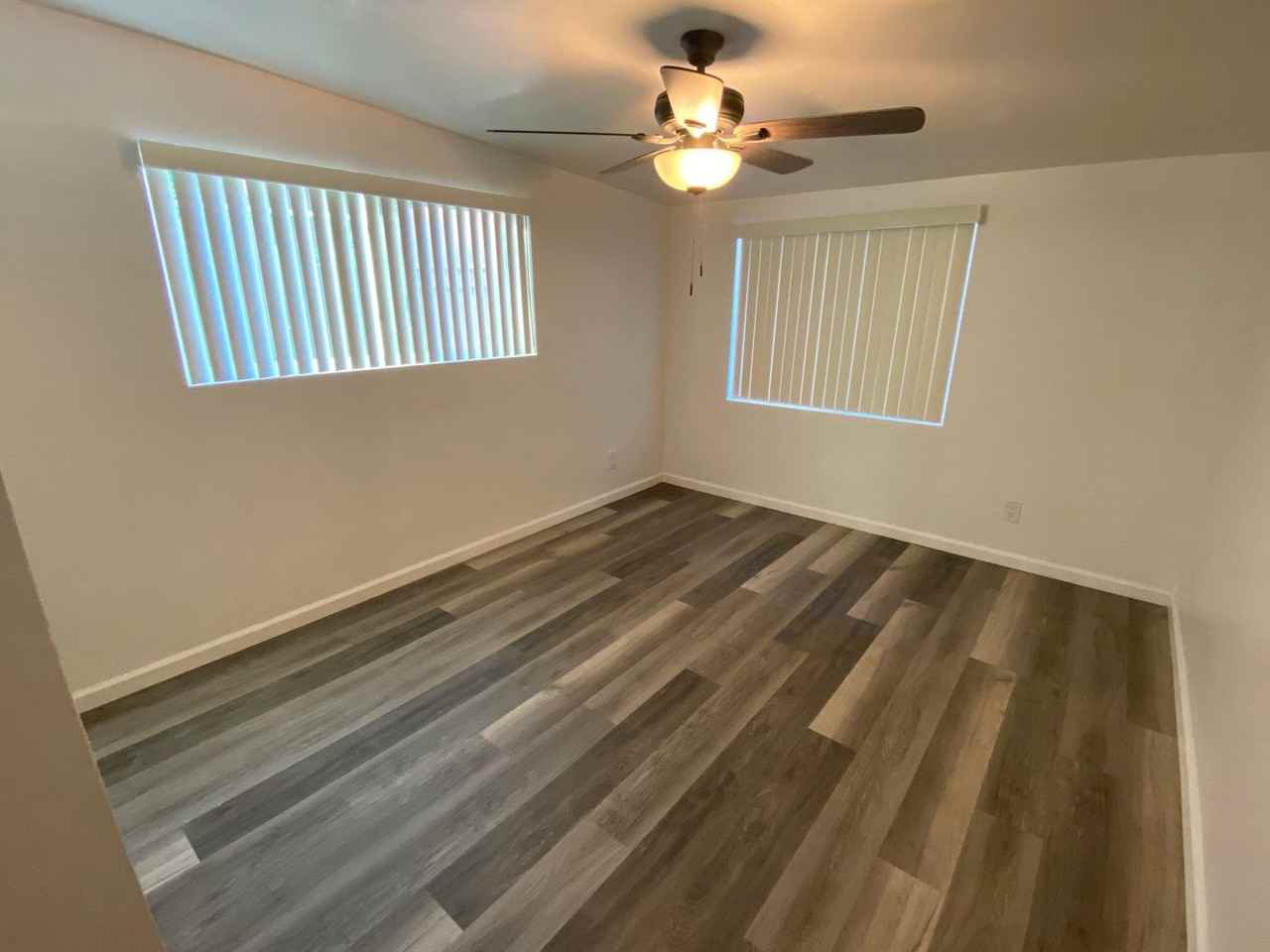 1382-1386 Ivory Ct - Photo 2 of 14