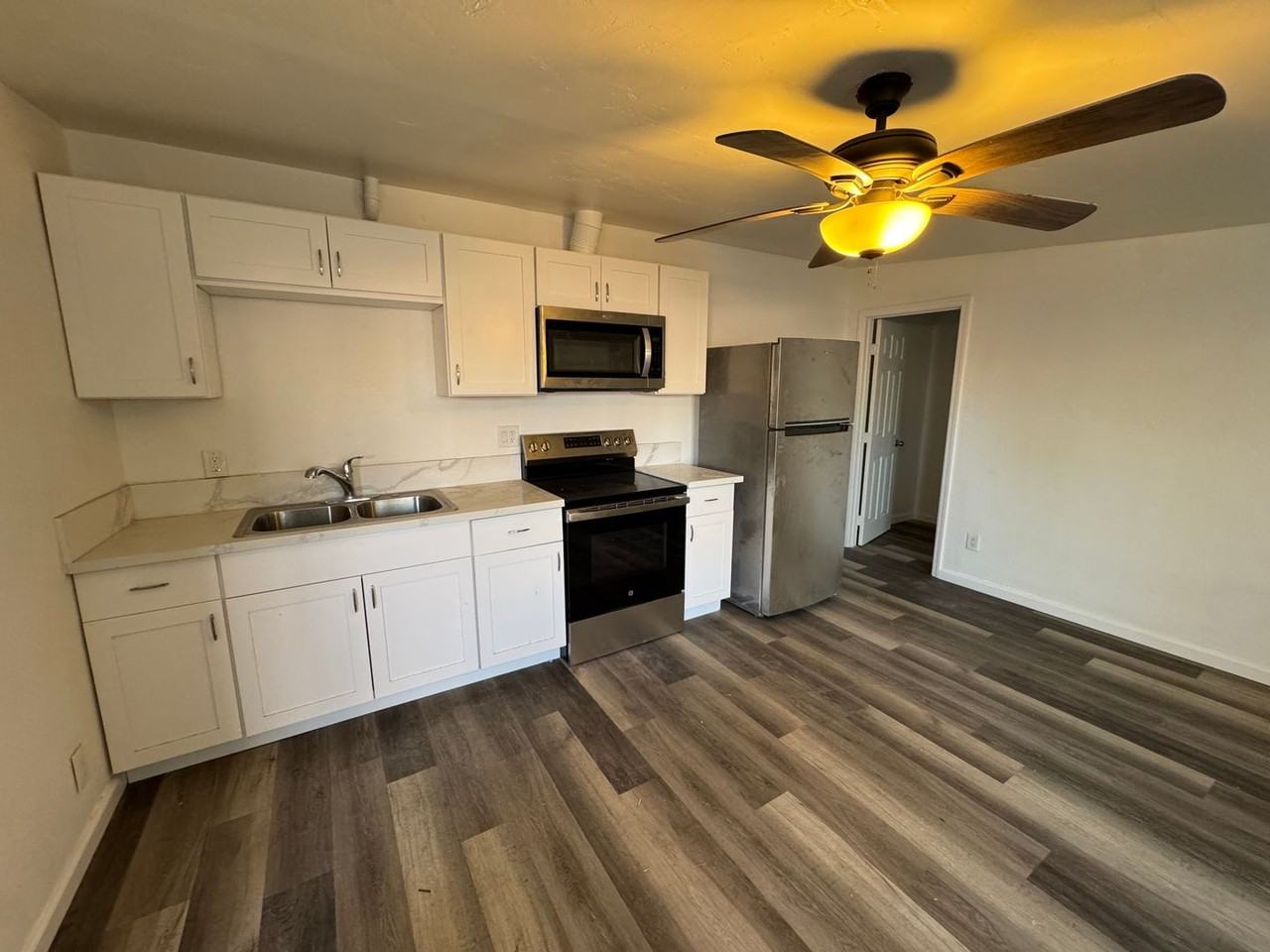 1382-1386 Ivory Ct - Photo 6 of 14