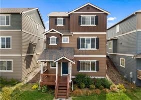 featured image of 6729 Birdseye Ave Ne #1032