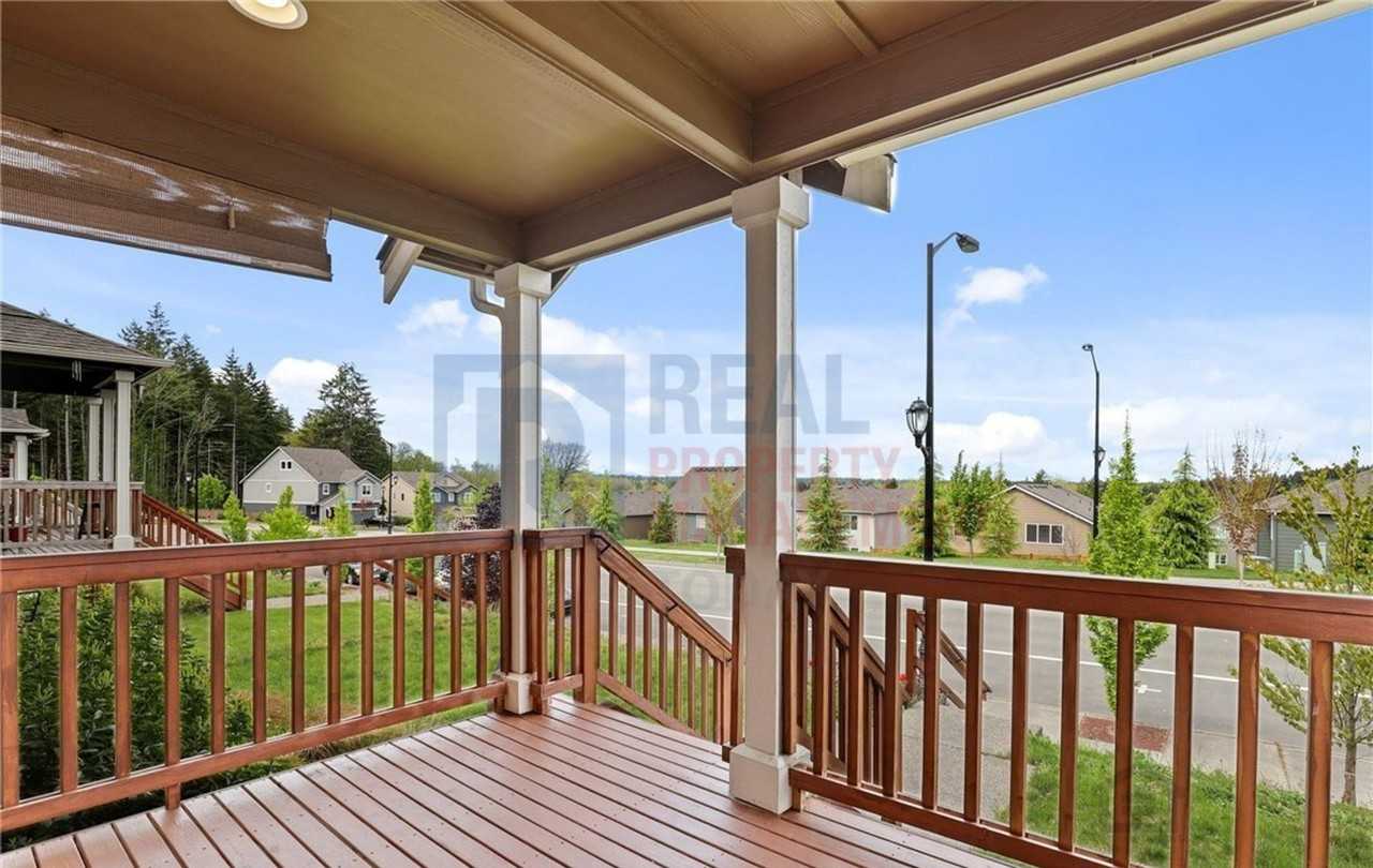 6729 Birdseye Ave Ne #1032 - Photo 3 of 24