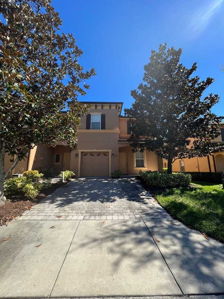 1361 Twin Trees Ln - Photo 2 of 26