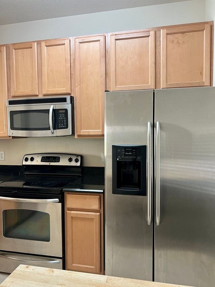 1361 Twin Trees Ln - Photo 7 of 26