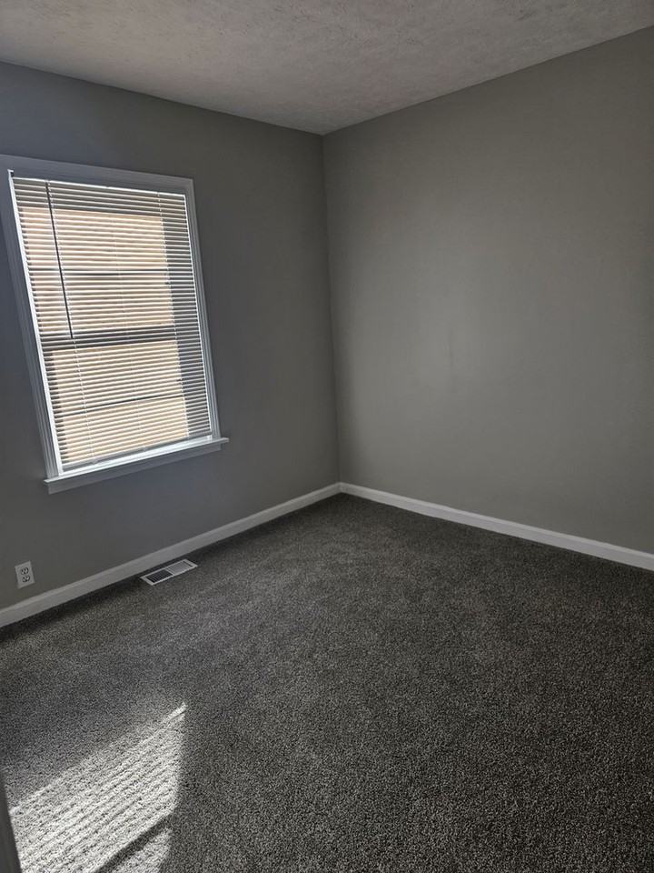 358 W Maple Ave - Photo 6 of 7