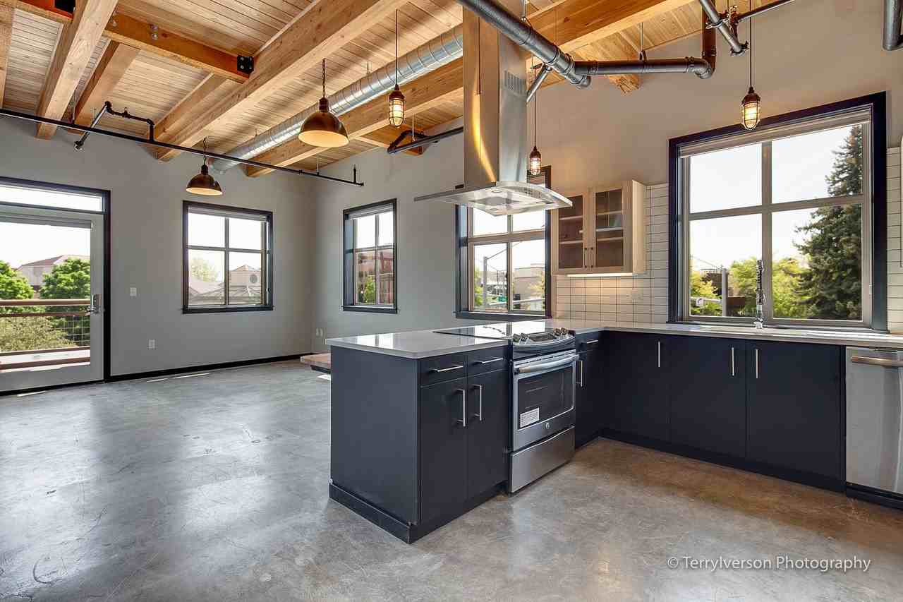 1133 Nw Wall St #260 - Photo 5 of 12