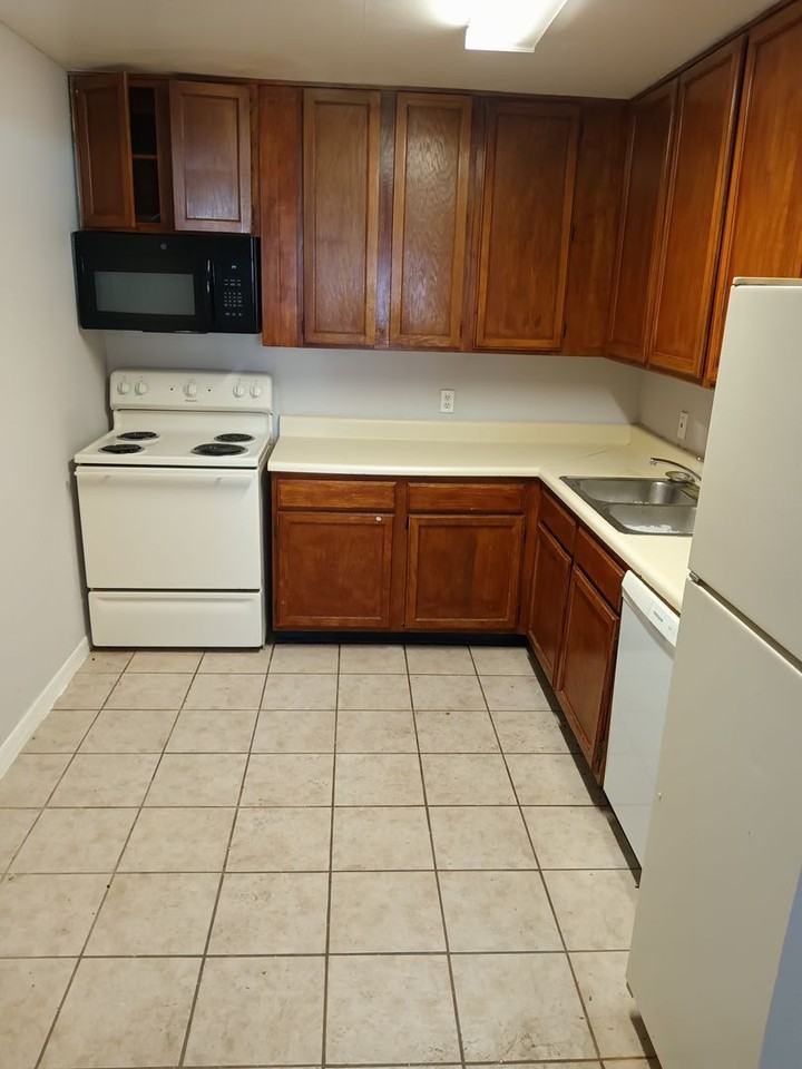 4189 Versailles Dr - Photo 4 of 9