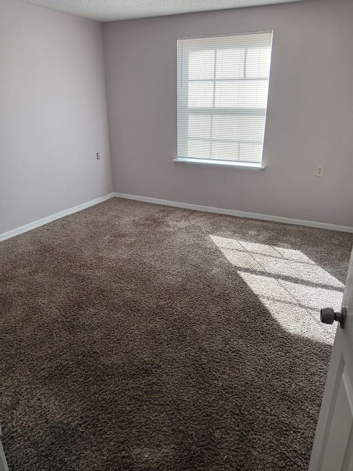 4189 Versailles Dr - Photo 6 of 9