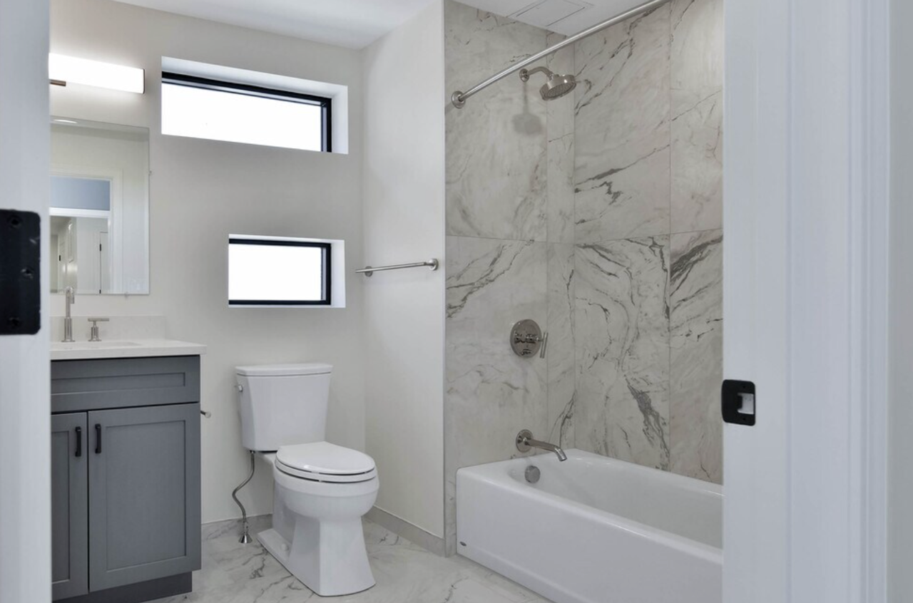 215 Canal St #303 - Photo 4 of 23