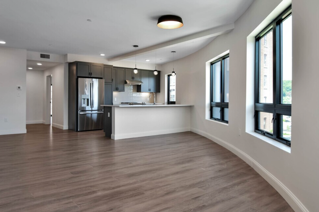 215 Canal St #303 - Photo 2 of 17