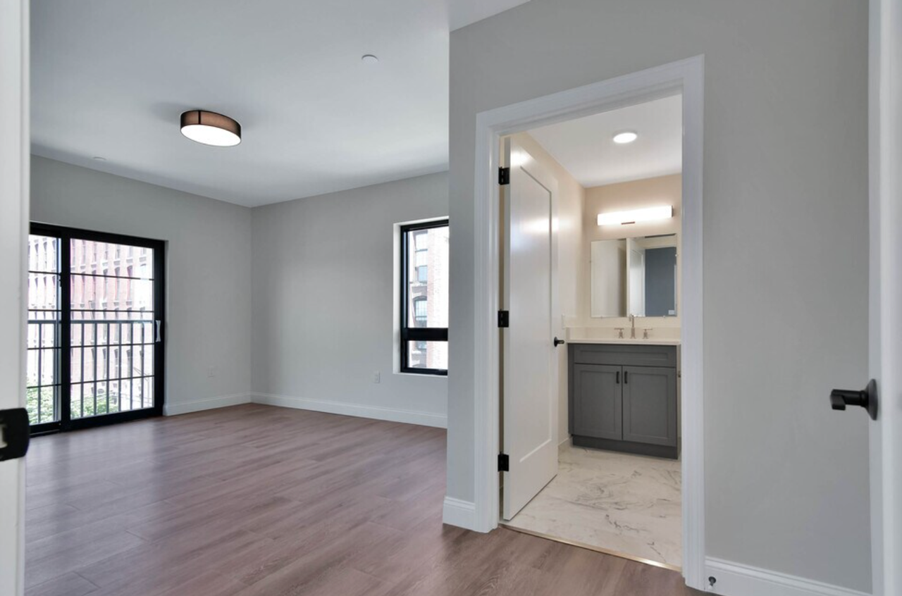 215 Canal St #303 - Photo 7 of 17