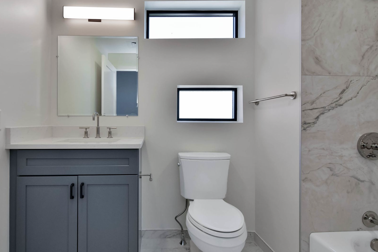 215 Canal St #403 - Photo 4 of 12