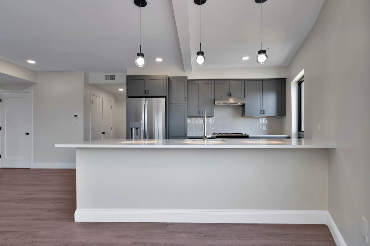 215 Canal St #403 - Photo 2 of 12
