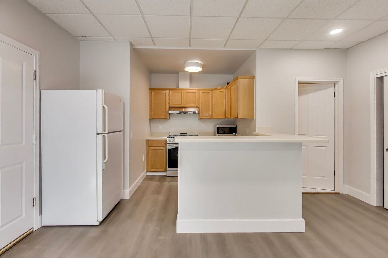 1266 Utah St - Photo 2 of 14