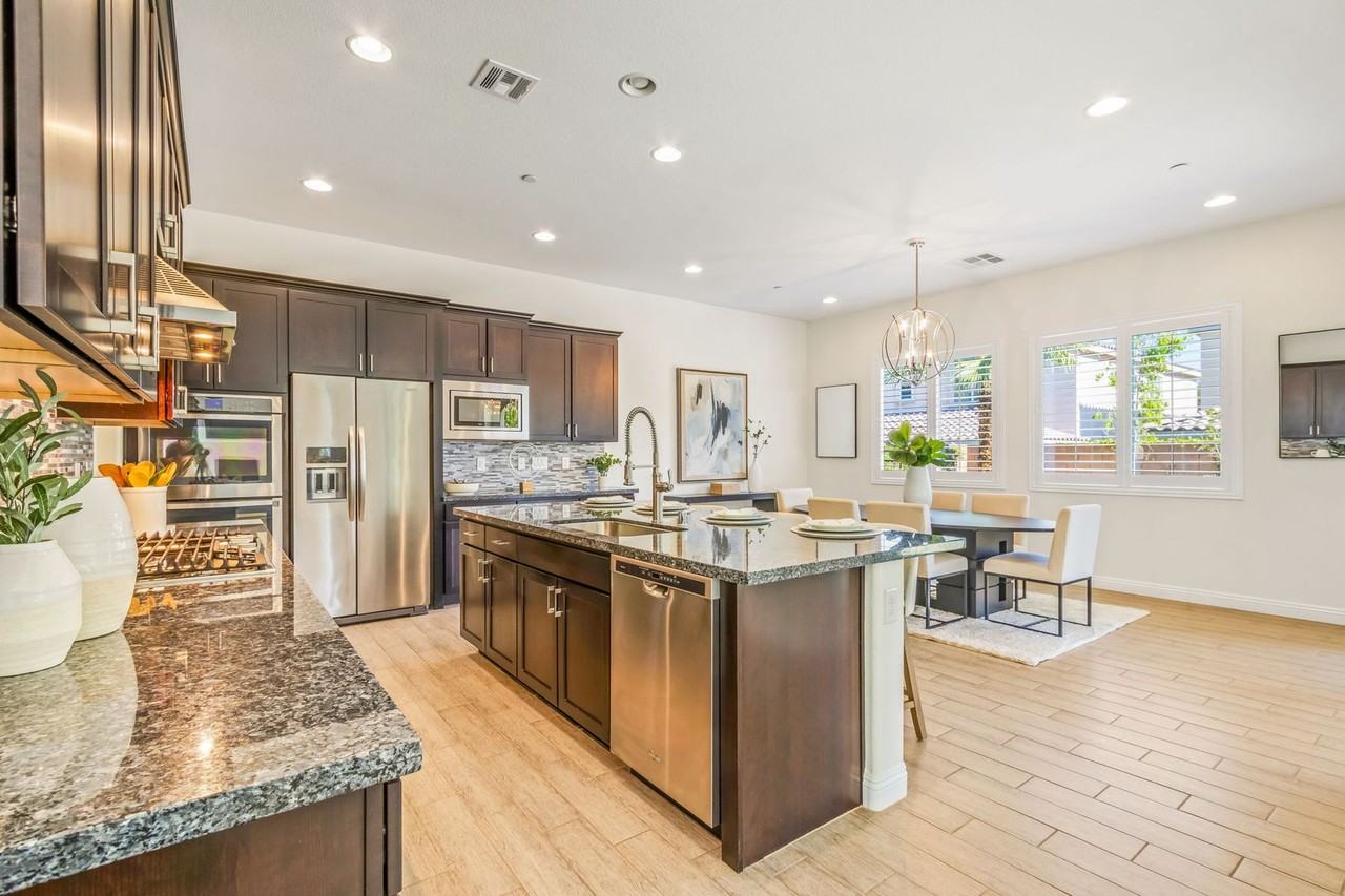 3210 Mura Del Prato Ave - Photo 7 of 49