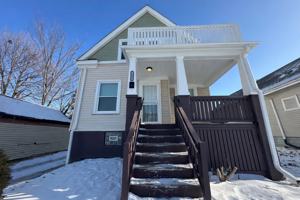 featured image of 3860 N 19th Pl