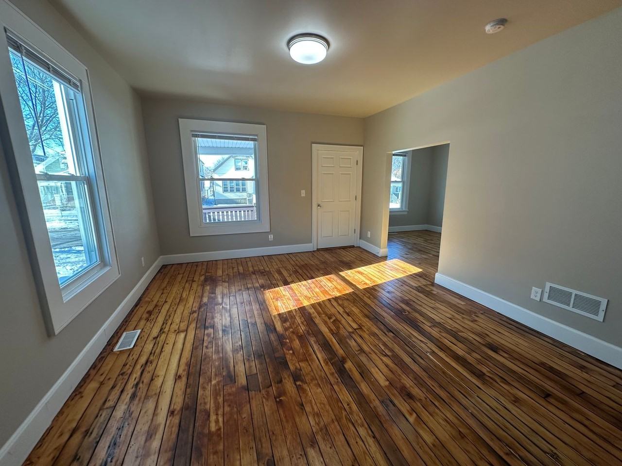 3860 N 19th Pl - Photo 3 of 50