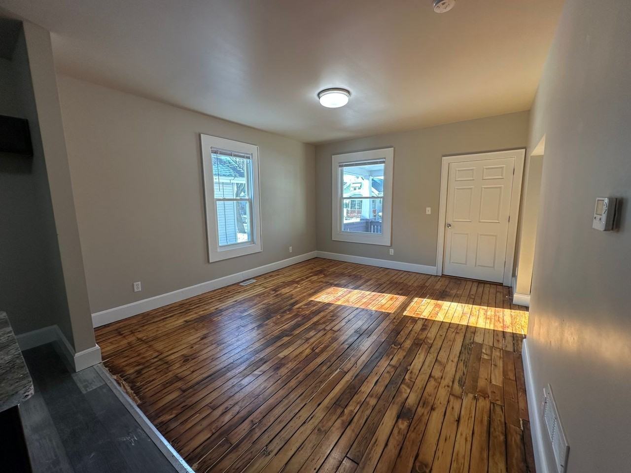 3860 N 19th Pl - Photo 4 of 50