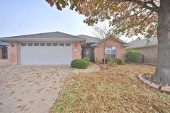 200 Bluebonnet Ln - Photo 1 of 1