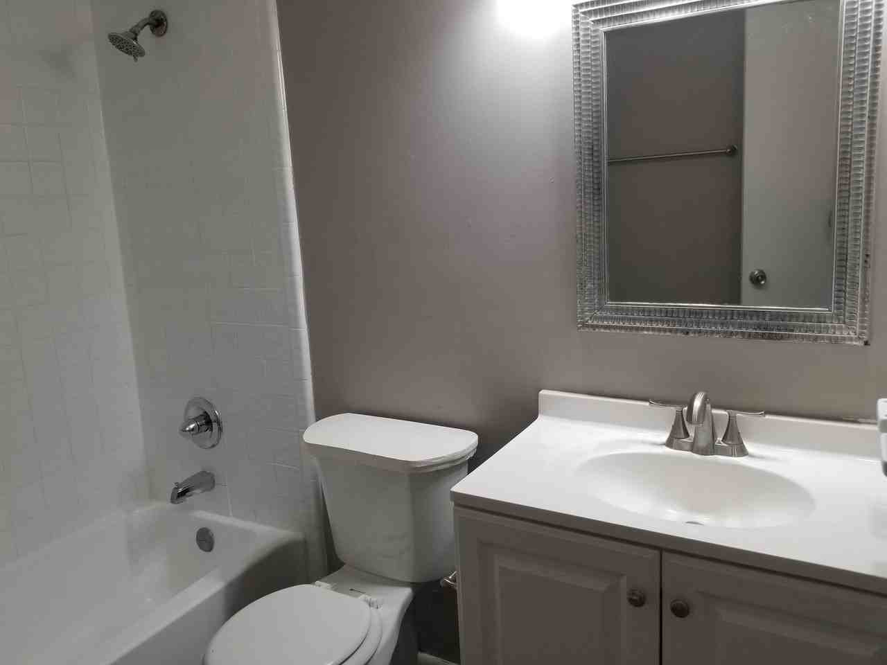 7225 Buffalo Ave - Photo 4 of 10