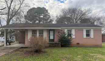 featured image of 465 Meredith St