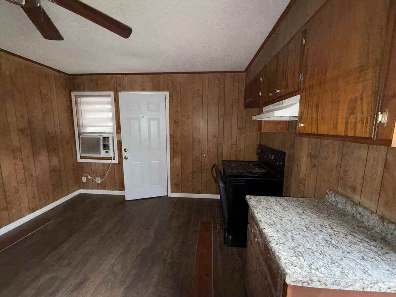 465 Meredith St - Photo 2 of 9