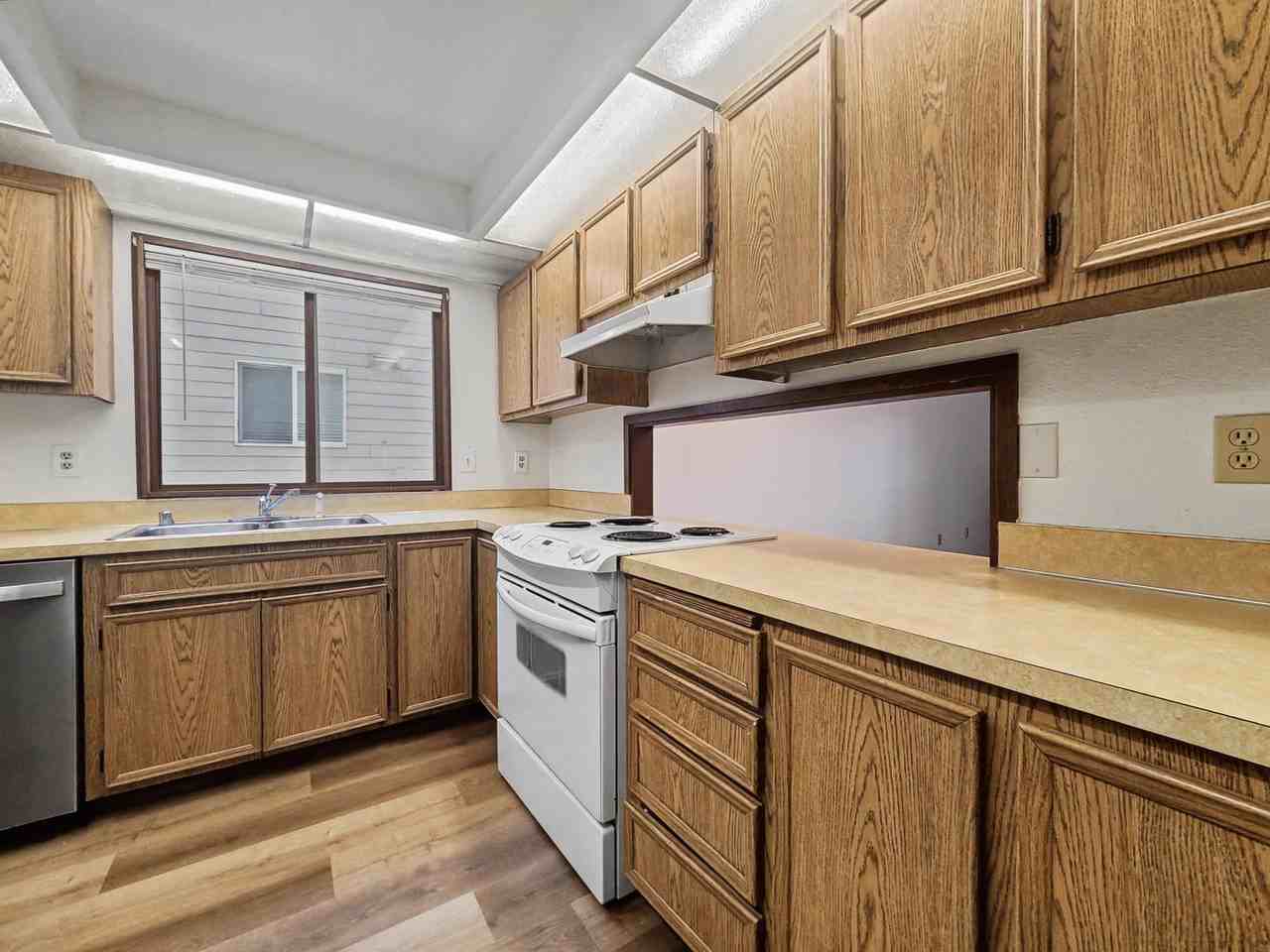 14327 123rd Ave NE - Photo 3 of 43