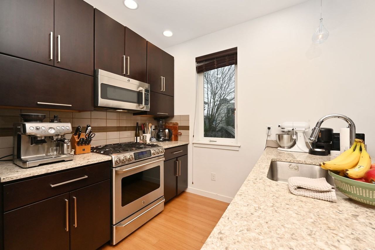 1536 Nw 60th St #A - Photo 5 of 27