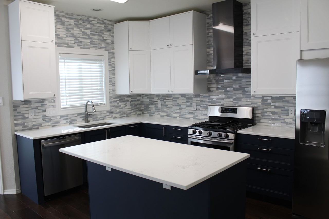 2232 Chasefield Dr - Photo 3 of 18