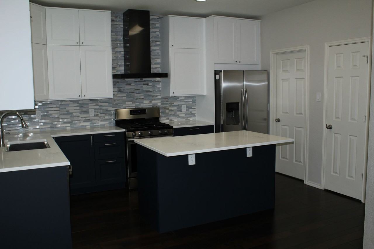 2232 Chasefield Dr - Photo 5 of 18