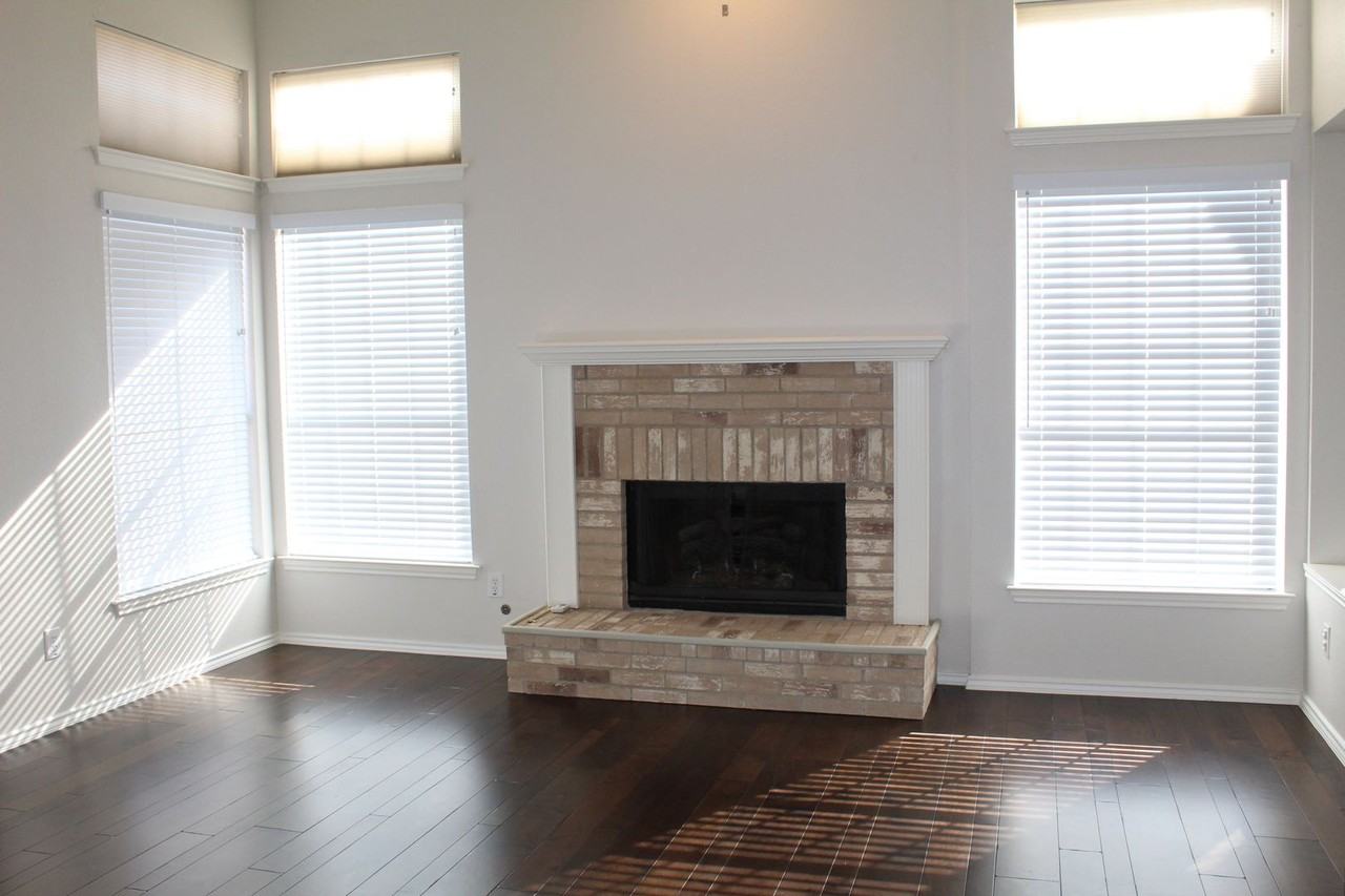 2232 Chasefield Dr - Photo 6 of 18