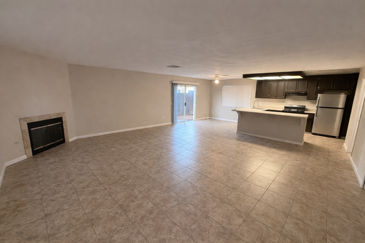 1294 Elder Ave - Photo 3 of 15