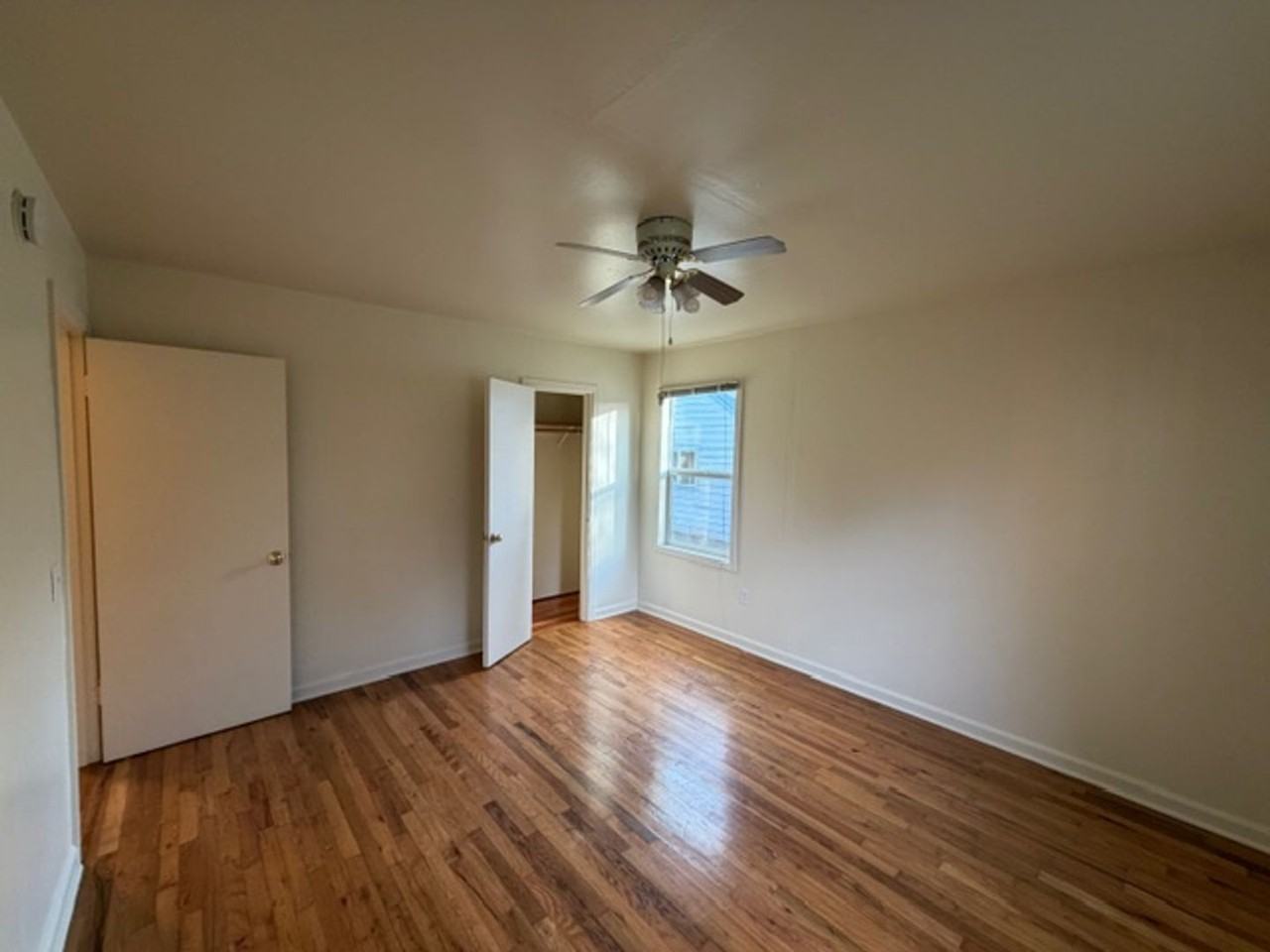 2415 Se Thompson St - Photo 6 of 14