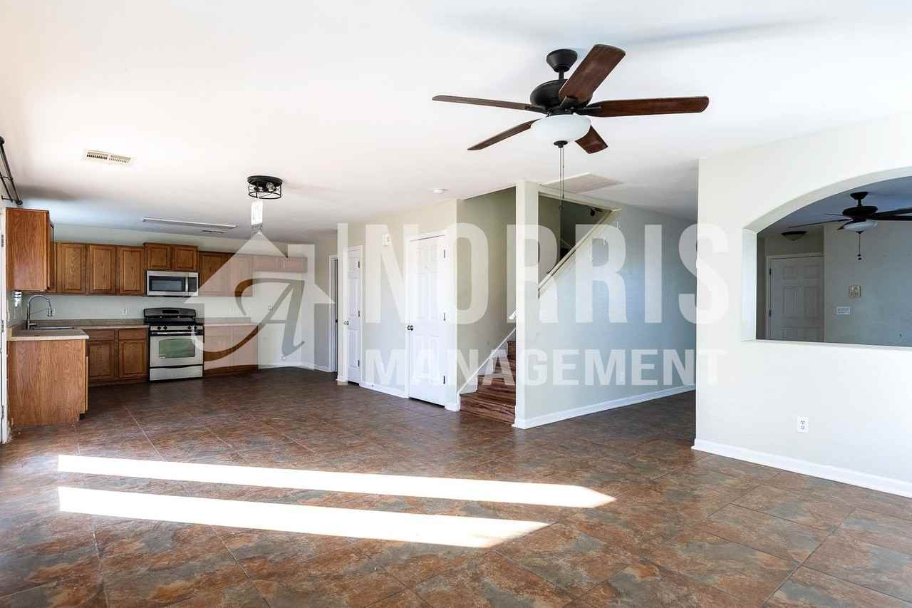 11281 E Wallflower Ln - Photo 6 of 32