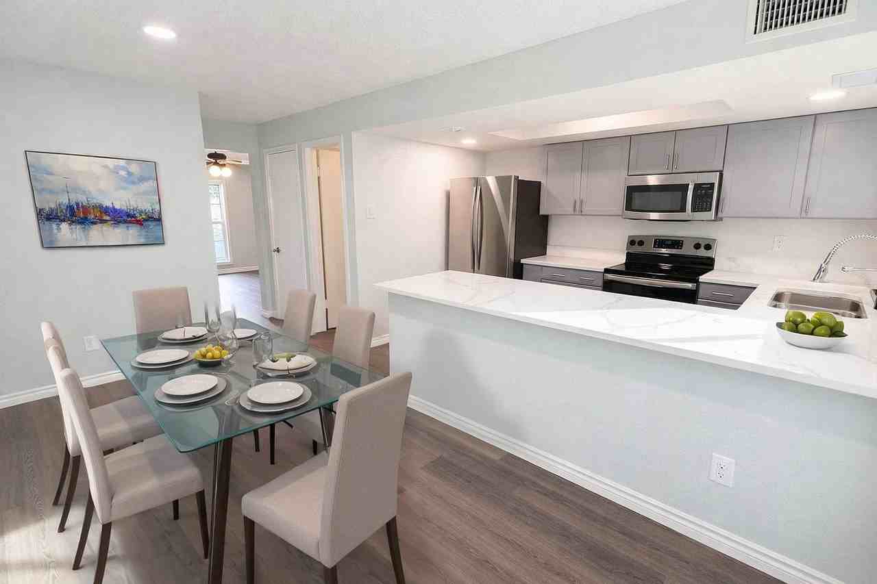 16 W Creek Ln - Photo 7 of 41