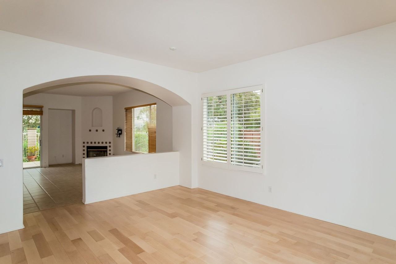 771 Dry Creek Dr - Photo 4 of 17