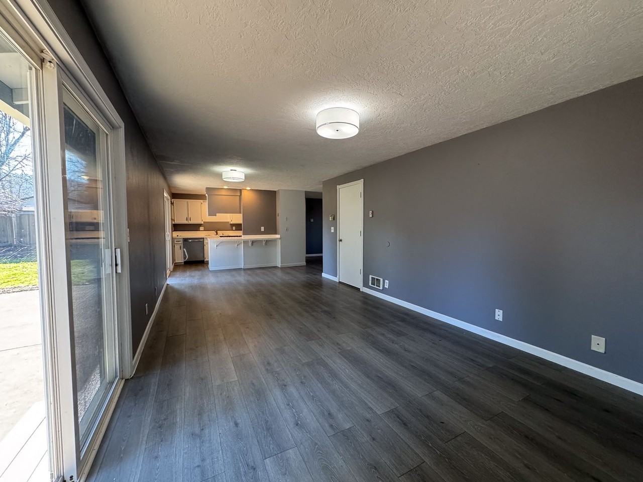 2155 Four Oaks Grange Rd - Photo 5 of 17