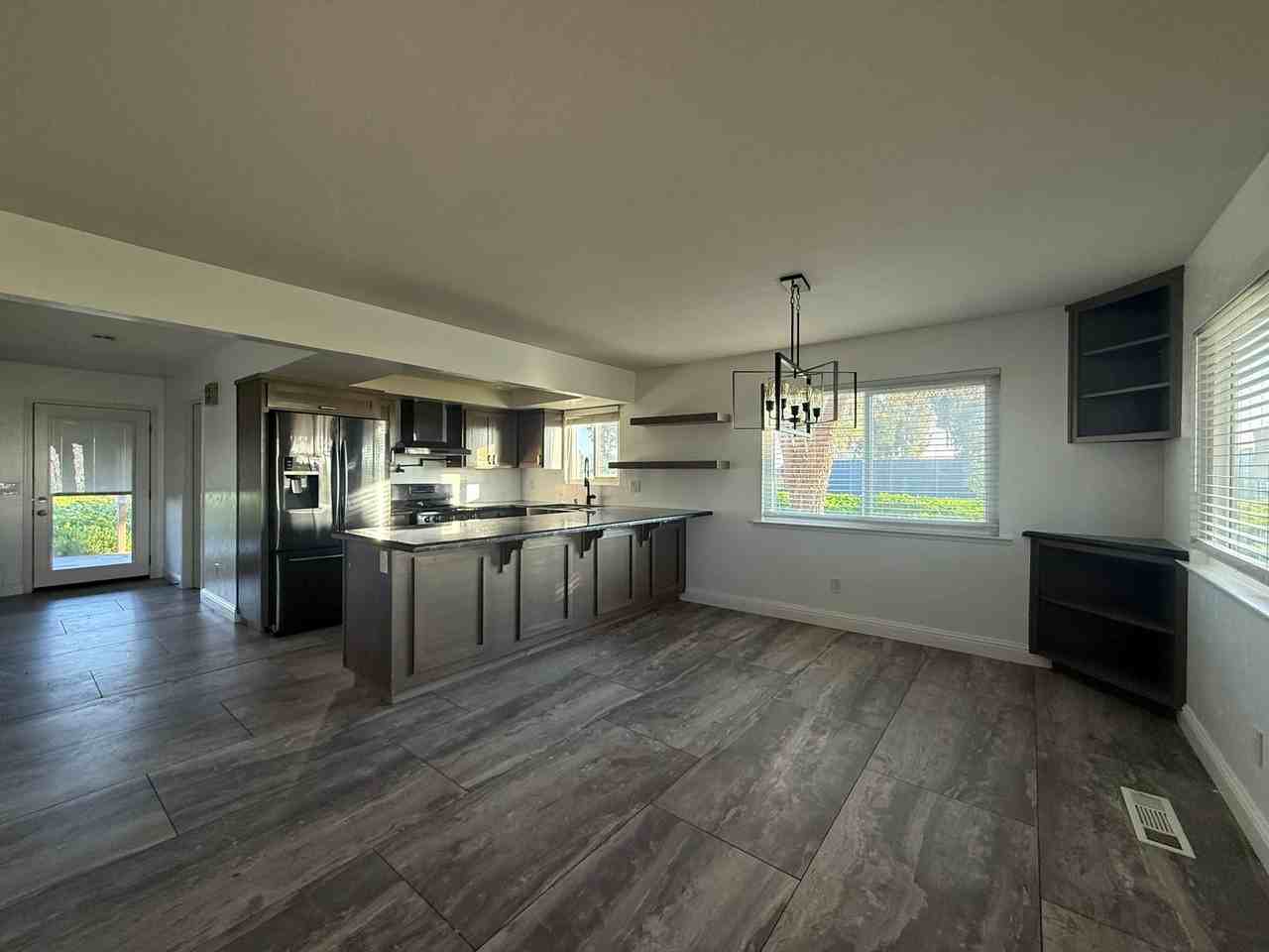 10592 Avenue 360 - Photo 6 of 36