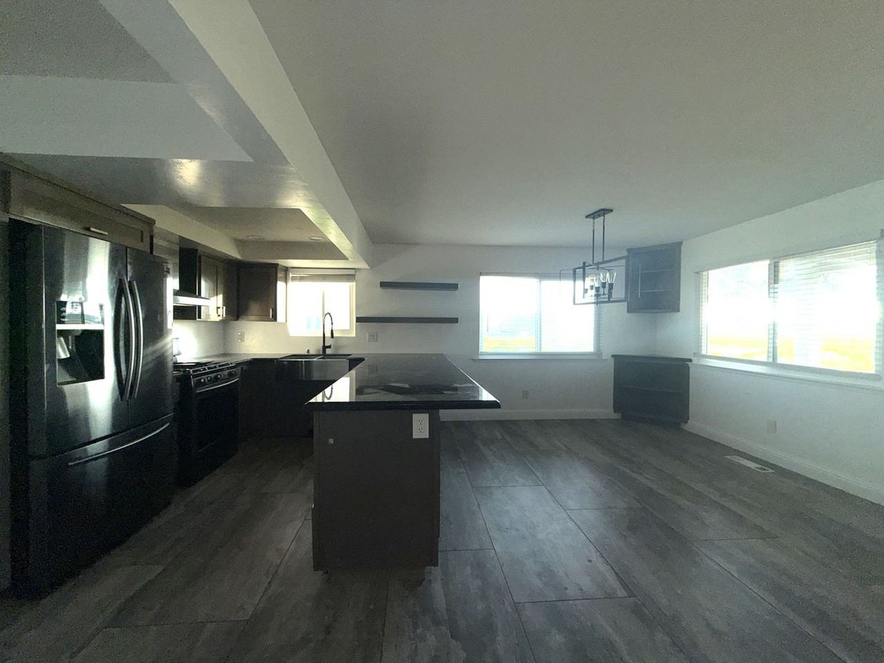 10592 Avenue 360 - Photo 7 of 36