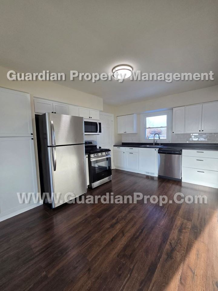 2601 138th Ave Nw - Photo 3 of 22