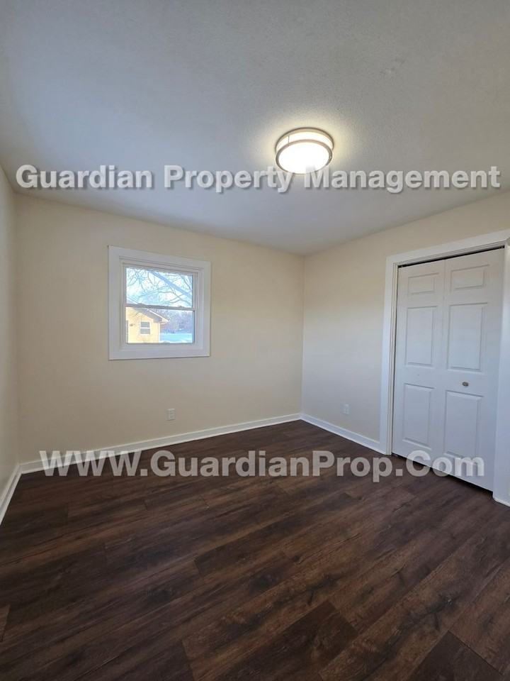 2601 138th Ave Nw - Photo 4 of 22