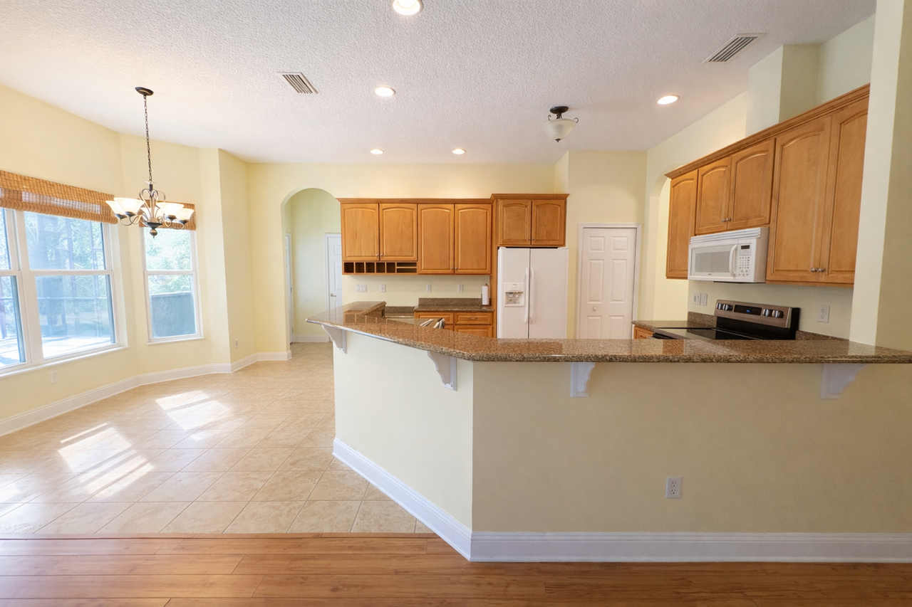 2546 Crooked Creek Pt - Photo 7 of 33