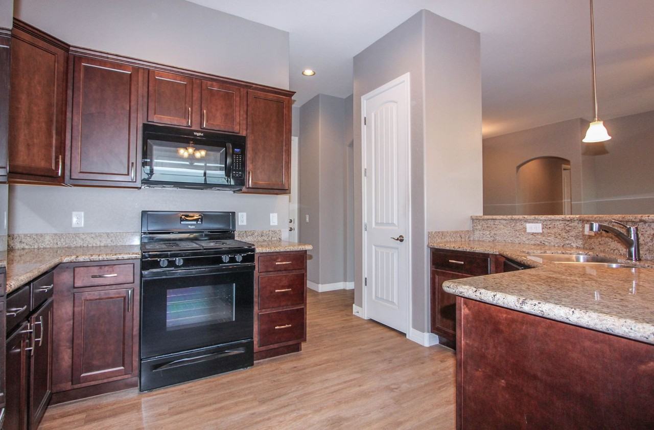 6144 E Belton Ln - Photo 4 of 19