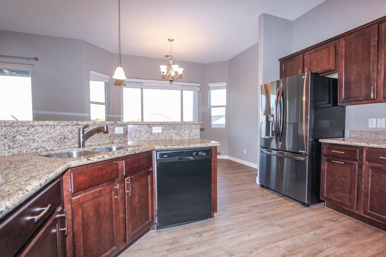 6144 E Belton Ln - Photo 5 of 19