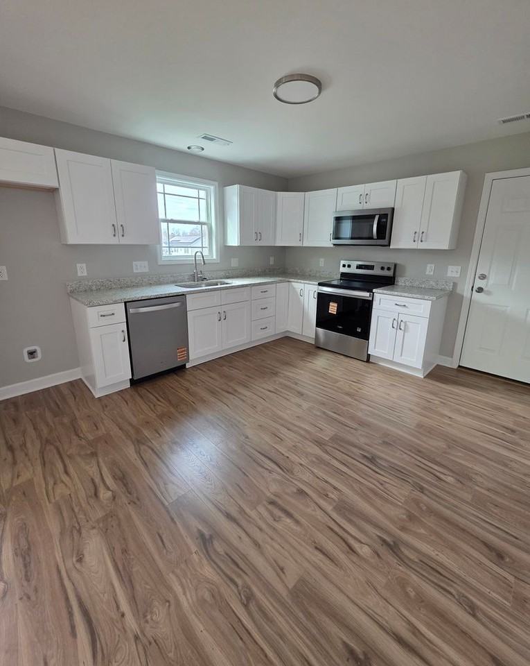 3 King Row - Photo 3 of 12