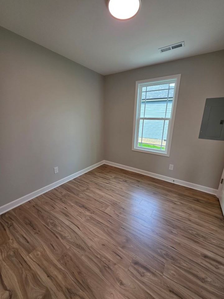 3 King Row - Photo 7 of 12