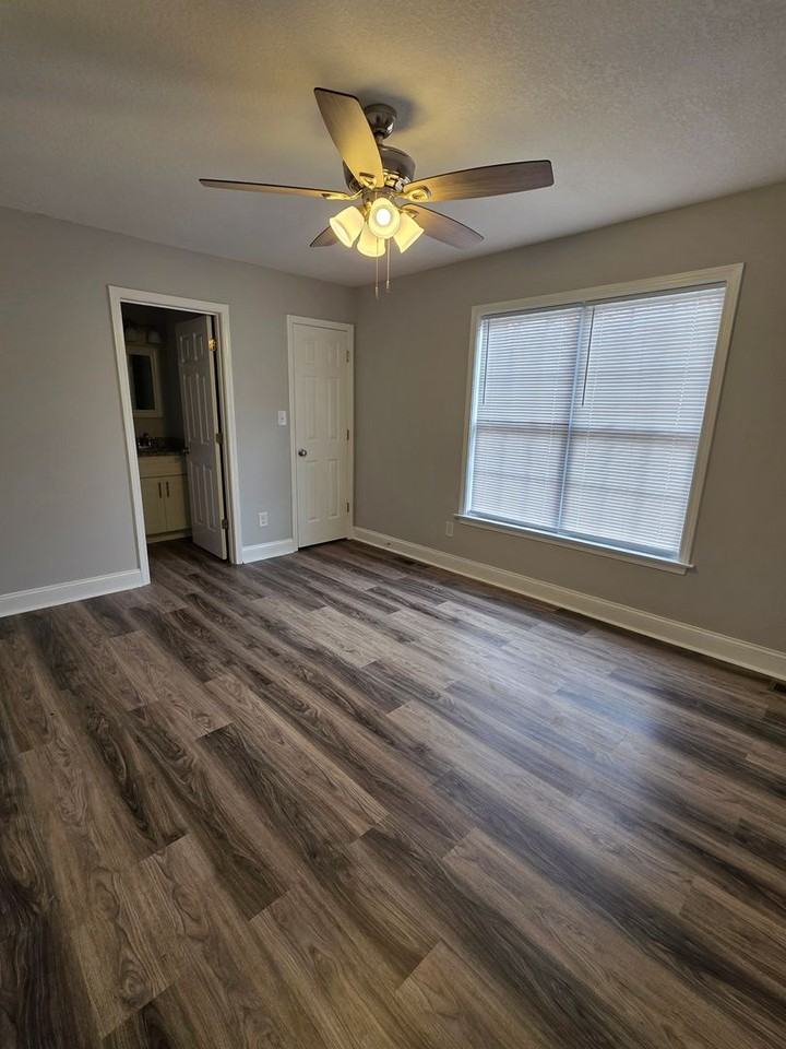 408 Brewer St - Photo 5 of 11